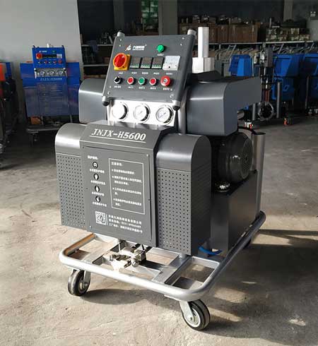 H5600型聚脲噴涂料施工設備