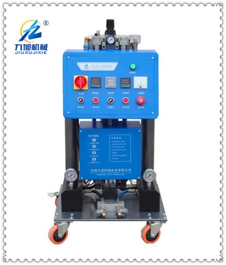 聚氨酯發(fā)泡設(shè)備型號：JNJX-Q1600(圖1)