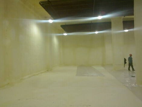 河南地區(qū)小型聚氨酯發(fā)泡機(jī)冷庫施工案例